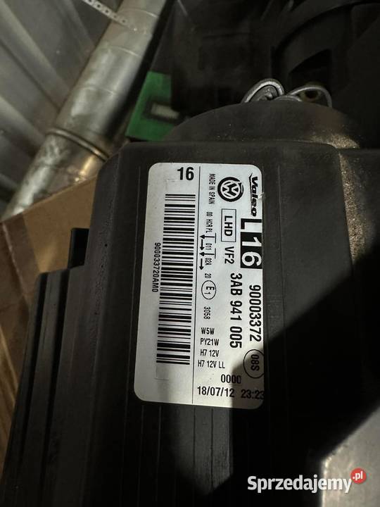 Komplet Lamp Przód VW PASSAT B7 1014r
