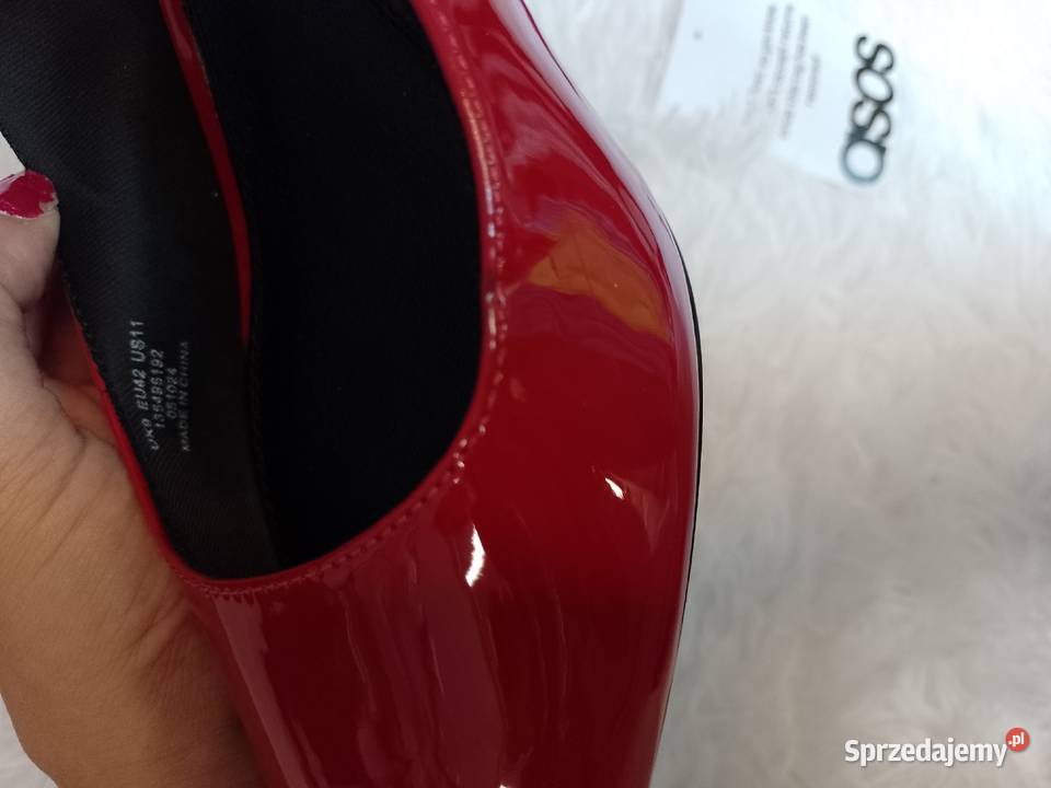 42 ASOS Czerwone baleriny wieczorowe z odkrytą czerwony Kraków