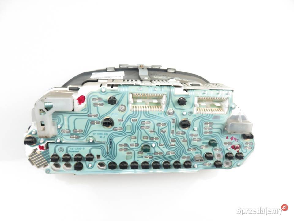 LICZNIK VOLVO V40 I 18 30858334 osobowe