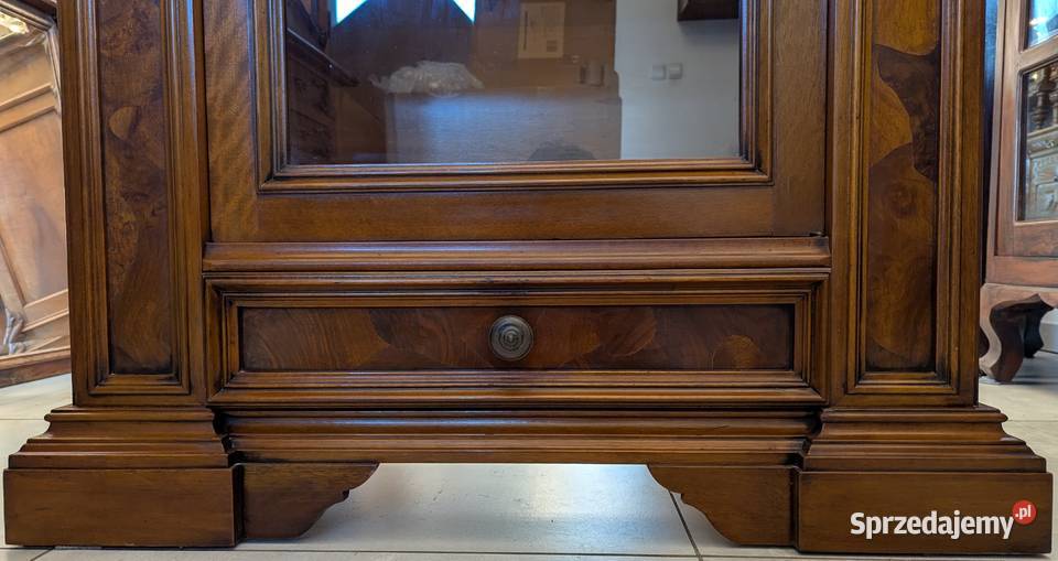 piękna witrynaserwantka czeczota orzechsklep Dąbrowa Górnicza