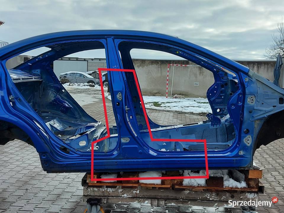 Subaru WRX STI 2015 próg prawy słupek środkowy b dolnośląskie