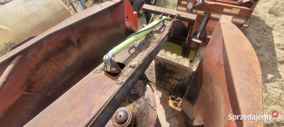 Trioliet wóz paszowy pionowy nieuszkodzony Huta Szklana