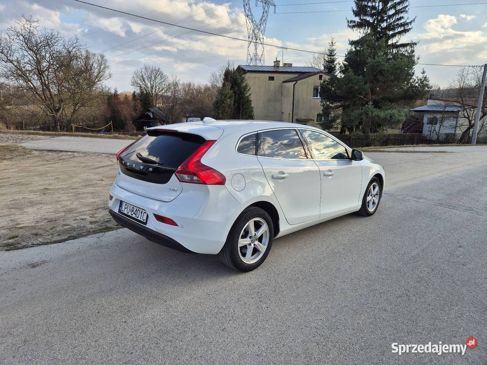 Volvo V40 Momentum 2015r 20D D2 120 Serwis Led sprzedam