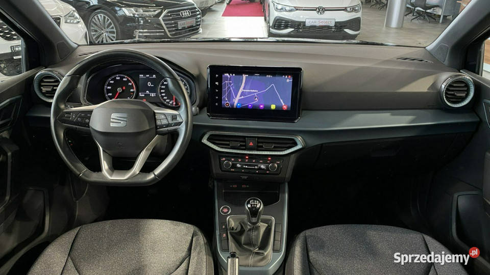 Seat Arona Xperience 10TSI 110 M6 2022 r salon lakier metallic Myślenice