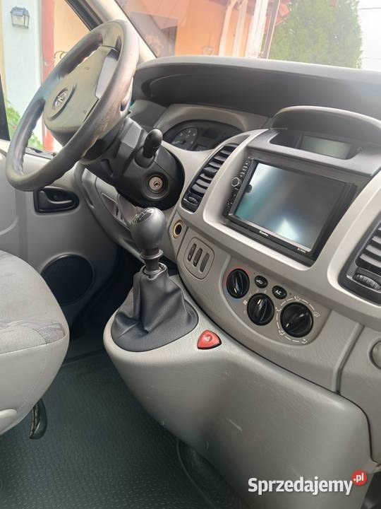 Opel Vivaro 25 CDTI 8Osobowy Bierawa
