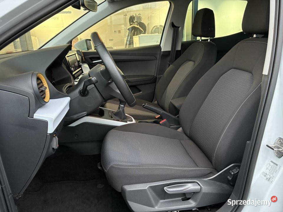 SEAT Arona 2023r Salon Polska Niski przebieg Arona Warszawa sprzedam