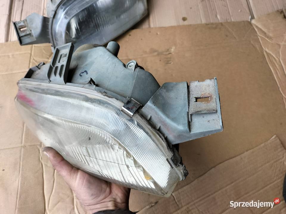FIAT PUNTO 1 LAMPA PRZÓD PRAWA