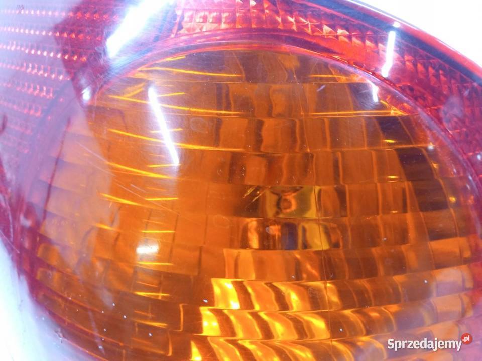 LAMPA TYŁ PRAWA E11 SEDAN Toyota Corolla VIII osobowe Lampy tylne sprzedam