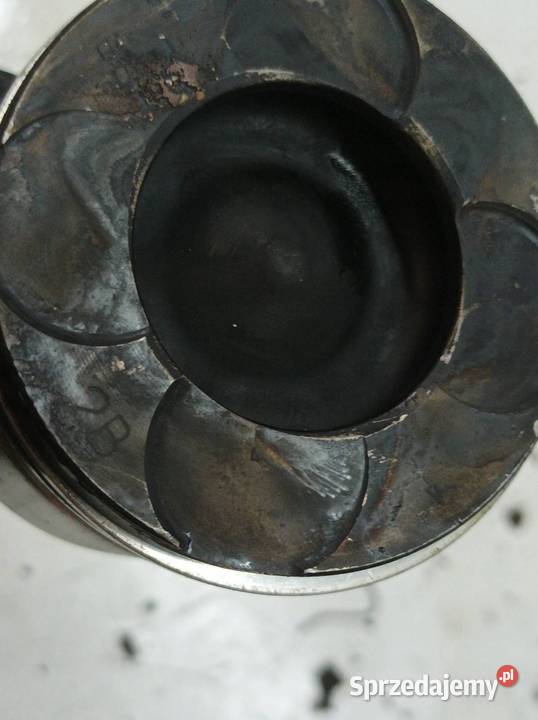 TŁOK KORBOWÓD 73502643 3004U 13 CDTI Opel Combo