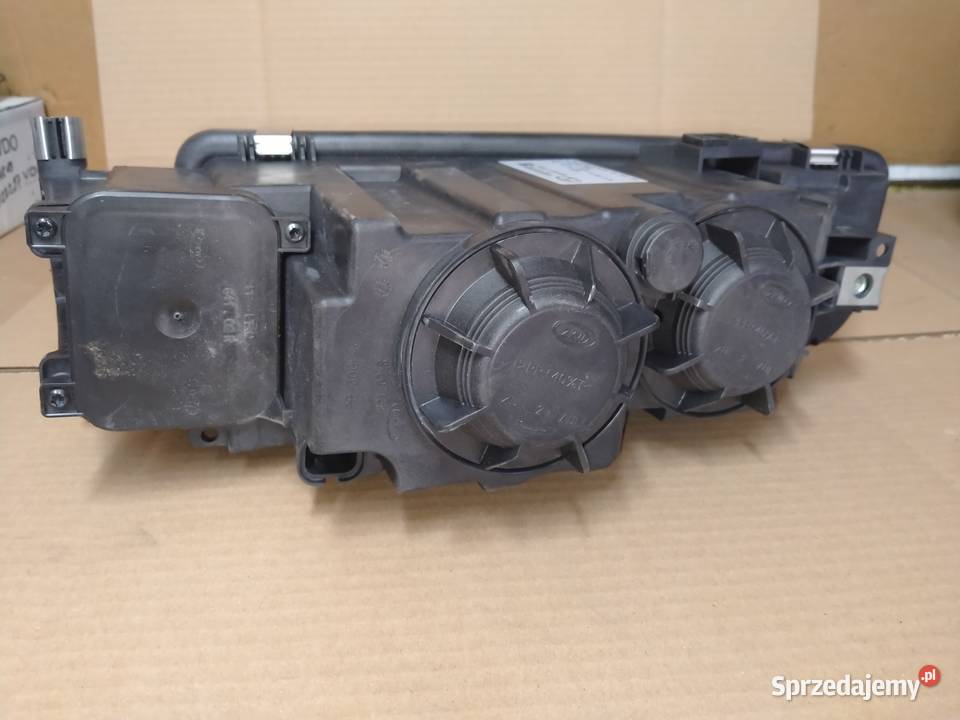 MAN TGX TGS HALOGEN PRZECIWMGIELNY PRAWY NOWY ciężarowe lubuskie Kargowa