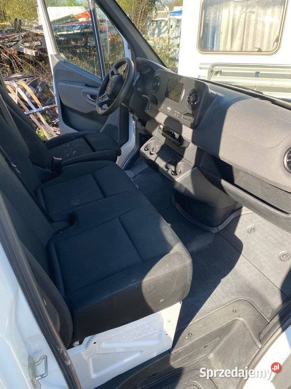 Mercedes Benz Sprinter 319 30 V6 190 35T 2021r Nisko