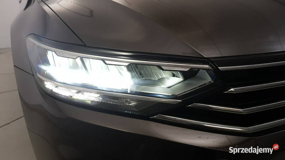 Volkswagen Passat 20 TDI EVO Elegance Z światła przeciwmgielne Warszawa