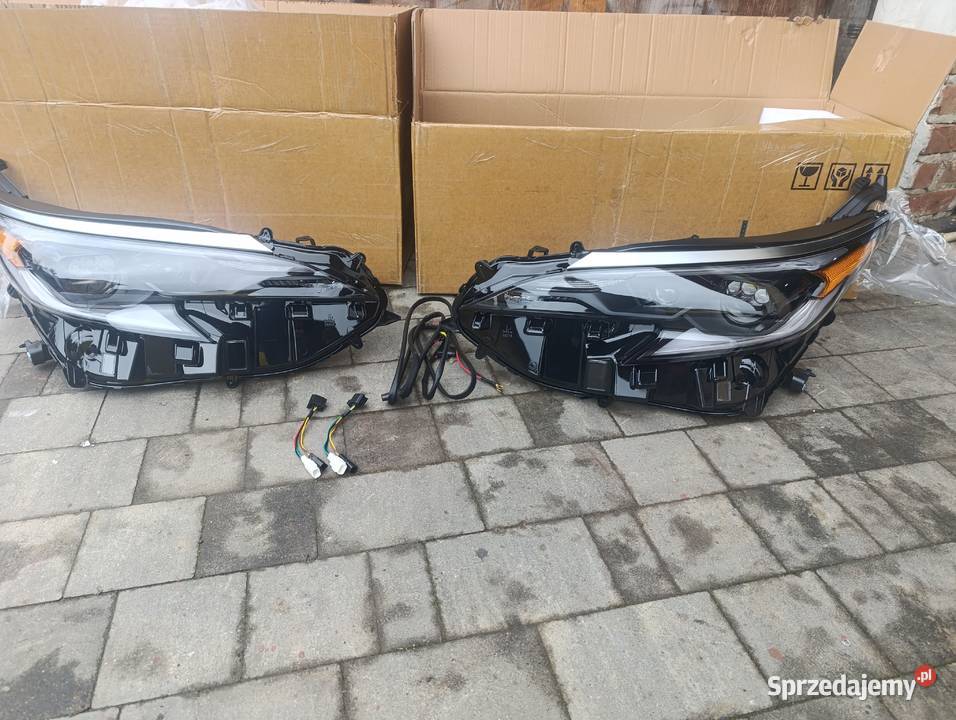 Zderzak przód lampy LED do Toyota Sienna 2021 lubelskie Janów Lubelski