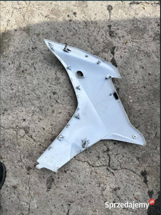 Boczek osłona owiewka prawy Honda CBR 600F Ostrzeszów