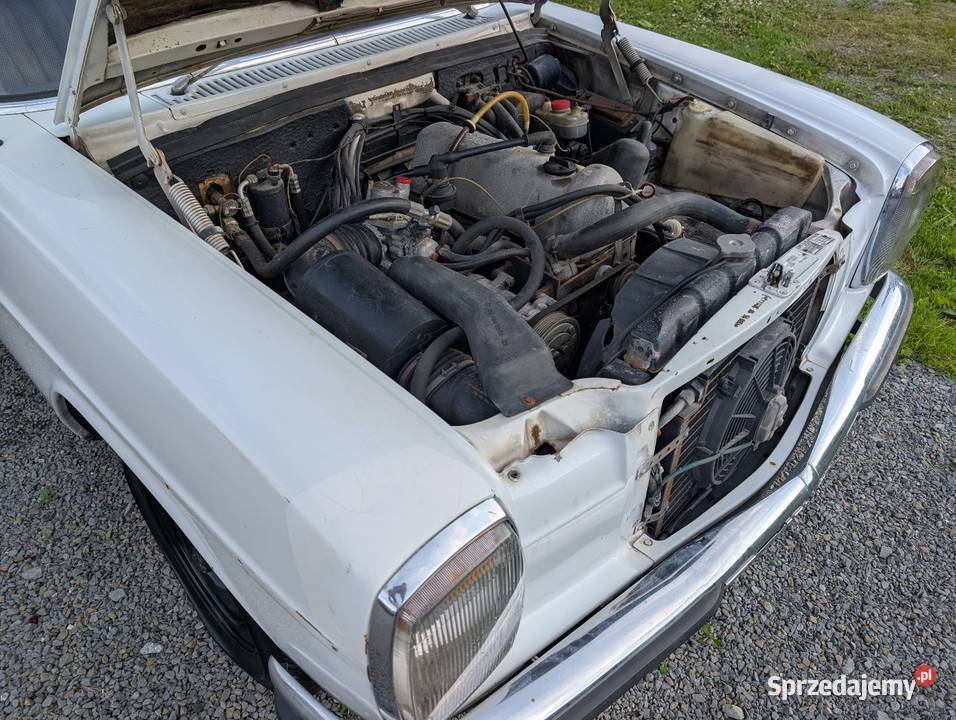 Mercedes Benz W115 200 z klimatyzacją Poręba Wielka