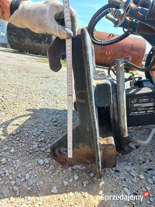 Pług do odśnieżania 135 hydrauliczny skręt stand