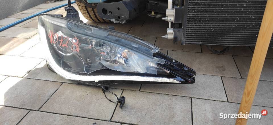 Reflektor Pacifica 2017 Xenon prawy Lampy mazowieckie Warszawa