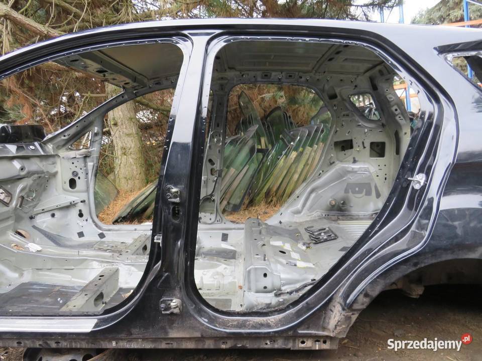 PRÓG SŁUPEK LEWY BOK ECOSPORT Progi