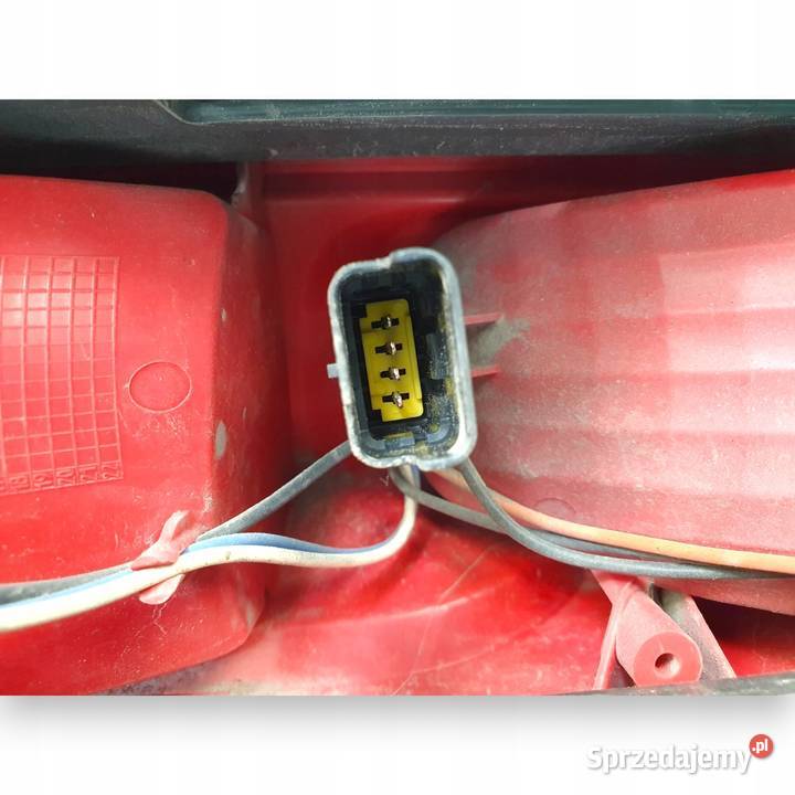 LAMPA PRAWA Renault Trafic III Opel Vivaro B osobowe Lampy tylne lubelskie Chełm