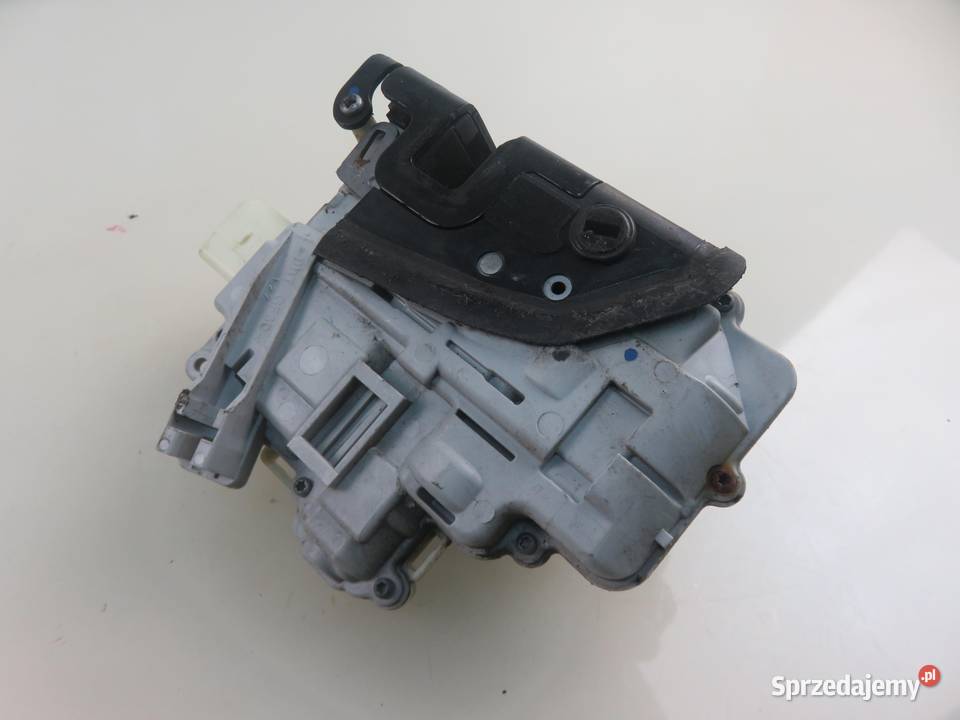 ZAMEK LEWY TYLNY VW PASSAT B6 B7 3C4839015A