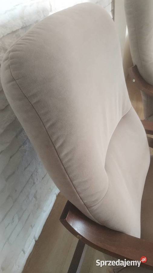 Sofa rozkładana z pojemnikiem i 5 poduszek 140cm Komplety wypoczynkowe Jasło