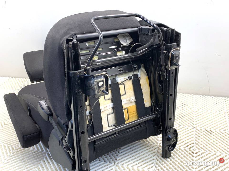 FOTEL LEWY PRZÓD FORD TRANSIT COURIER Minivan