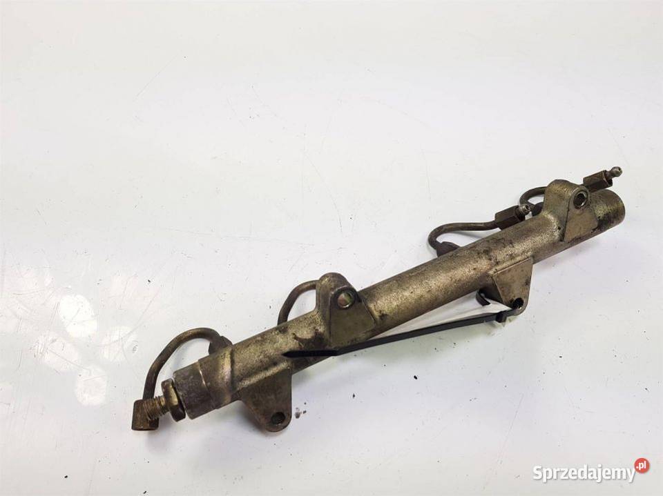 LISTWA WTRYSKOWA AUDI A8 D3 057130089C Lipno