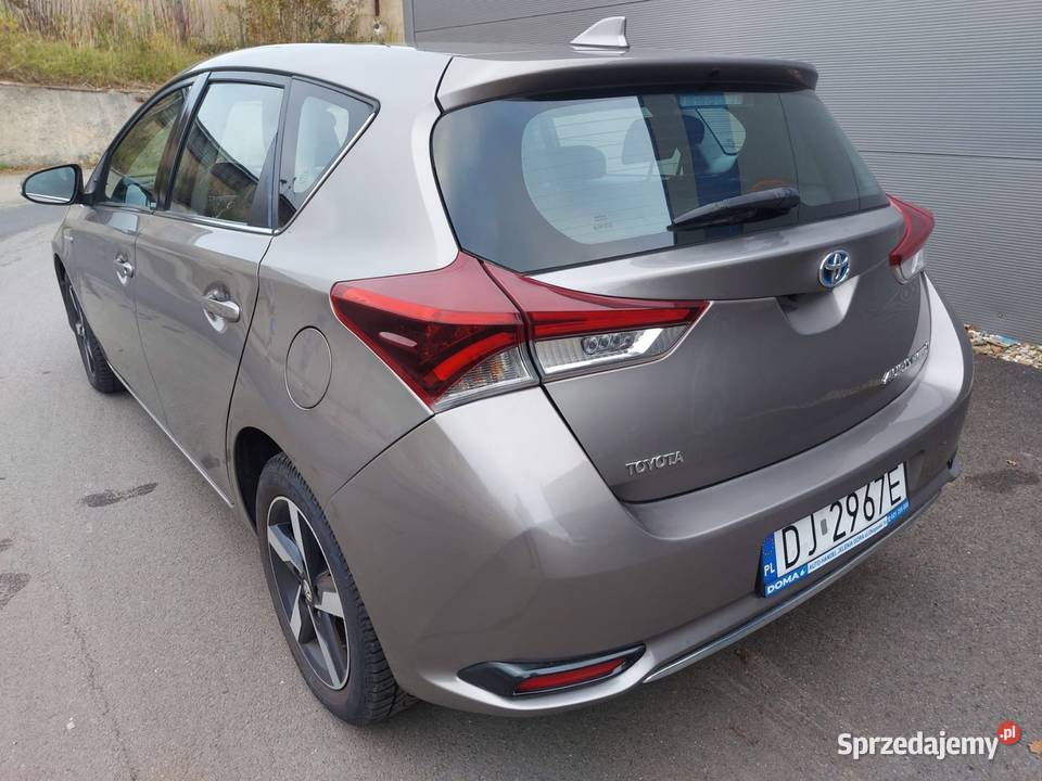 TOYOTA AURIS EDITIONS 18 VT 16V HYBRYDA 2016r klimatyzacja Jelenia Góra