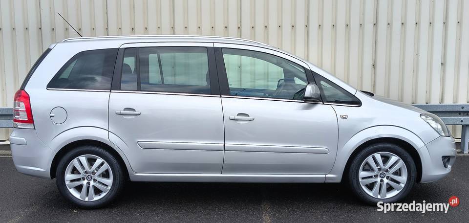 Opel Zafira B 17 CDTI 110 2010 Niski Przebieg