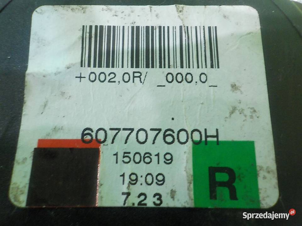 CORSA E 12 B 15r pas bezpieczenstwa prawy przod Pasy bezpieczeństwa