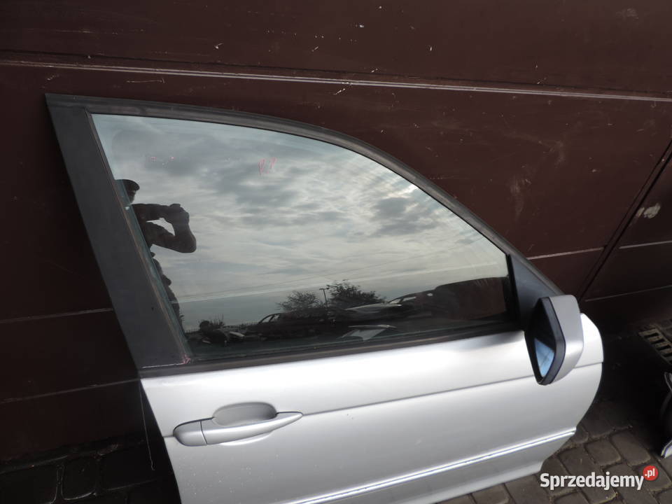 DRZWI PRAWY PRZÓD BMW E46 SEDAN FL TTITAN SILBER Rok produkcji 2001 Nowy Sącz sprzedam