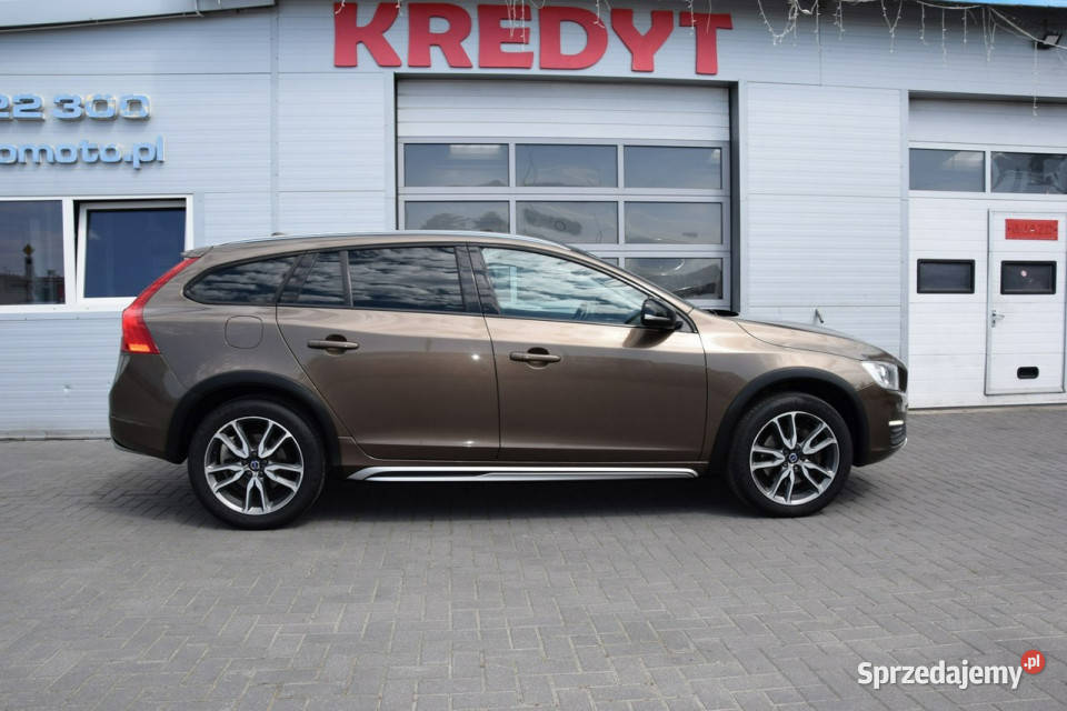 Volvo V60 Cross Country 20 D3 Summum 100 tempomat Hrubieszów
