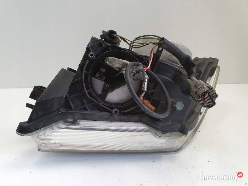 LAMPA PRAWA Nissan Pathfinder R51 Navara D40 III Lampy przednie Rudka
