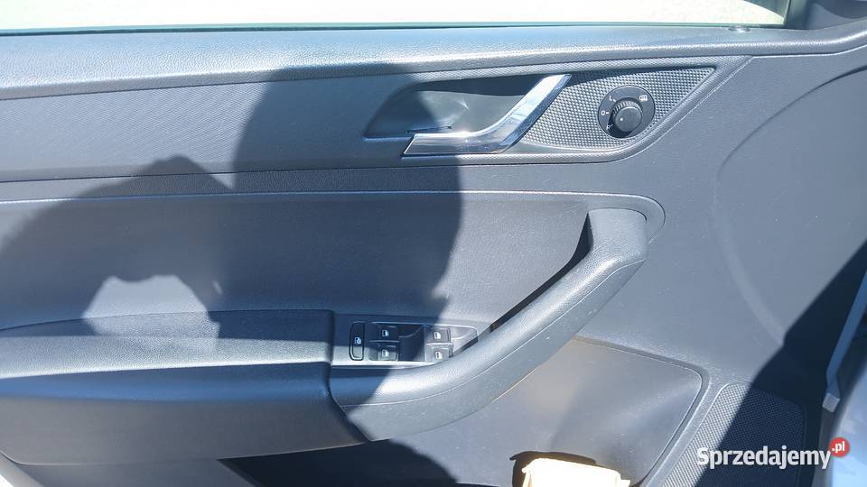 Skoda RAPID 16 TDI SEDAN z 2014r światła przeciwmgielne podlaskie Zambrów