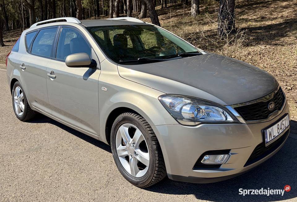 KIA Ceed Kombi 14 Benzyna Bezwypadek Wyposazona centralny zamek Wieliszew