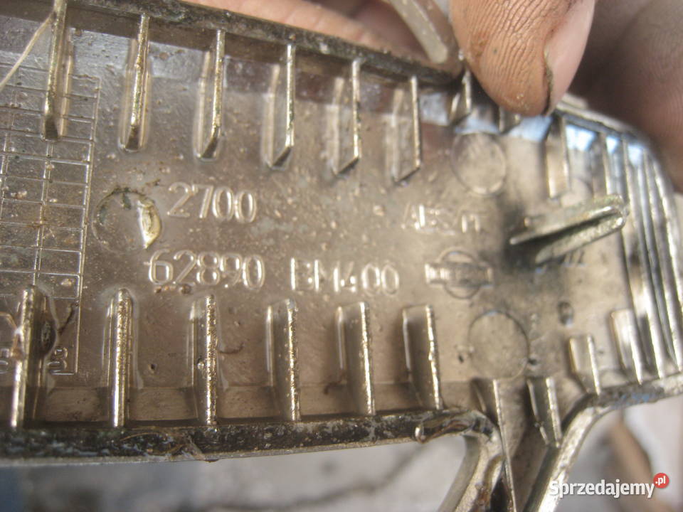 Znaczek emblemat maski przedniej przód Nissan Kraków