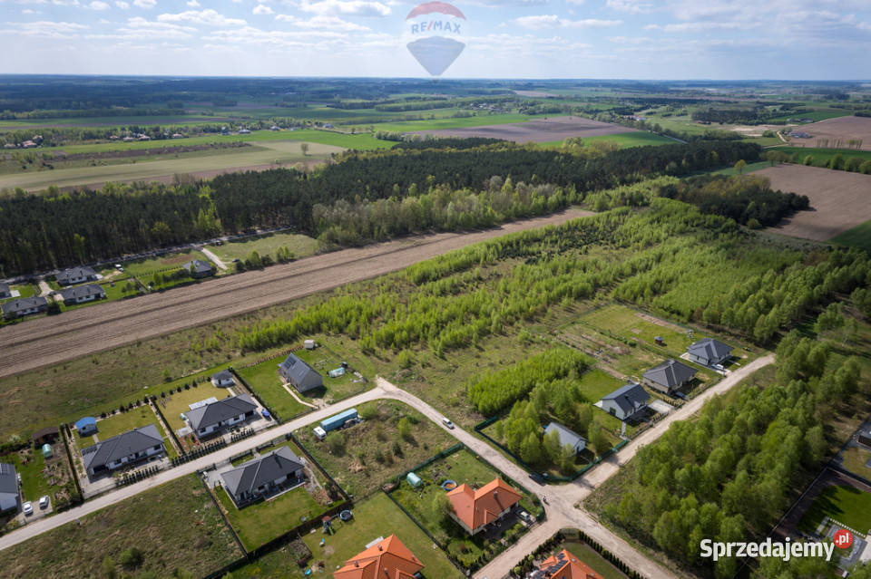 Urokliwa działka w Błędowie niedaleko jeziora Błędowo