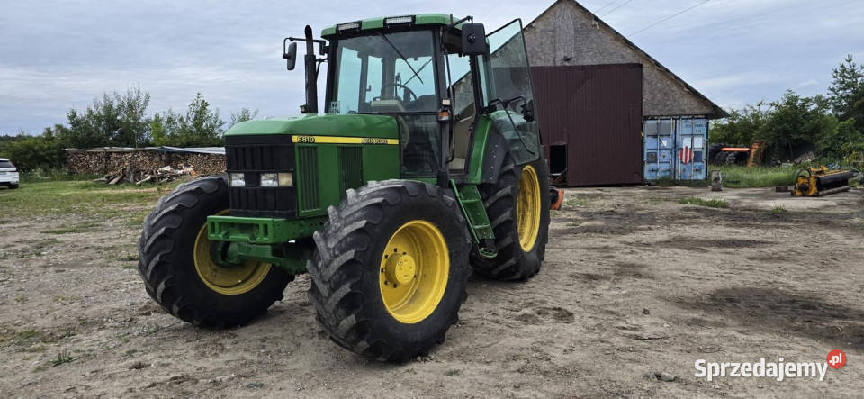 Ciągnik JOHN DEERE 6810 4x4 125 PowerQuad John Deere Łomianki Dolne