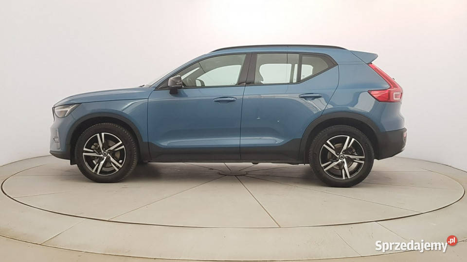 Volvo XC 40 B3 Plus Dark Z polskiego salonu Warszawa