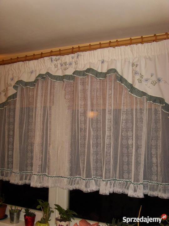 FIRANKA Z FALBANKAMI BIAŁA WYSTRÓJ OKNA WROCŁAW Wrocław