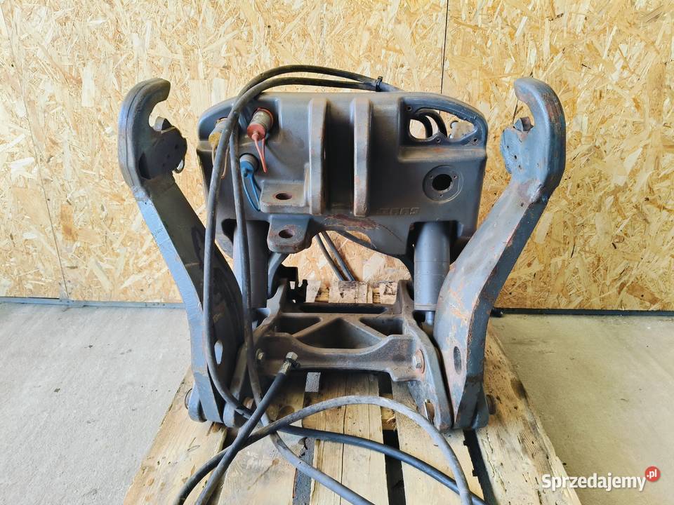 Claas Axion 840 CMatic 2013r A09 240 Przedni Tuz Stalewo