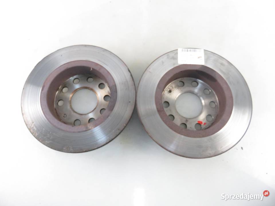 2X TARCZA HAMULCOWA TYŁ VW GOLF V 16 sprzedam
