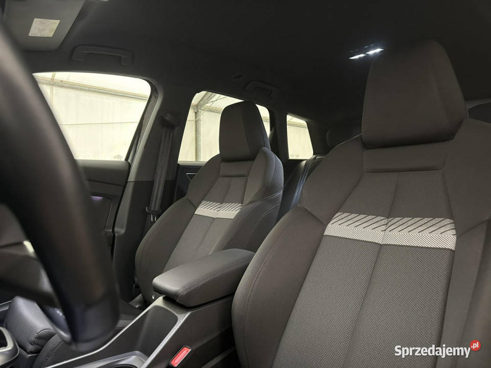 Audi Q4 Audi Q4 etron Advanced 40 00 40204 Salon czujnik deszczu Q4