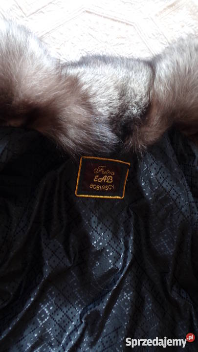 Futro Nowe Srebrne Lisy Ekskluzywne Eleganckie Warszawa