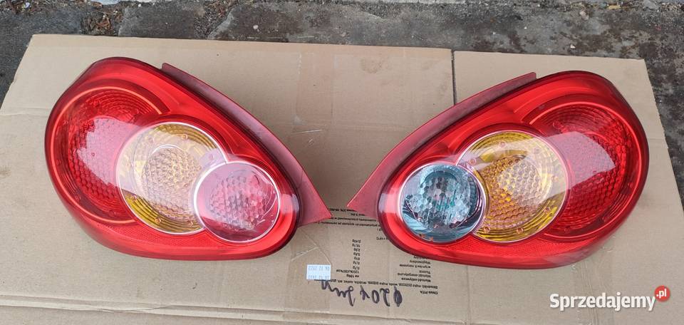 Toyota Aygo 0514 lampa tył lewa prawa Motoryzacja Wolbrom