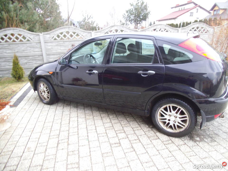 Ford Focus X10016 czarny metalik używany w klimatyzacja Targówka