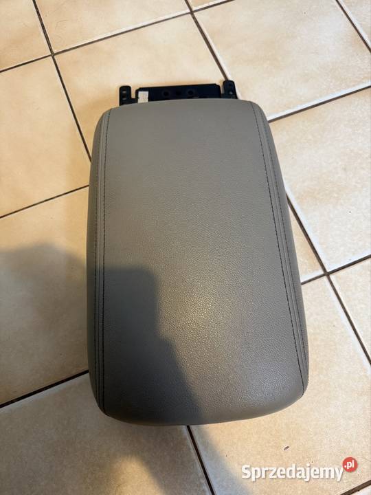 PODŁOKIETNIK KIA SORENTO III JASNY 15 ŁADNY osobowe