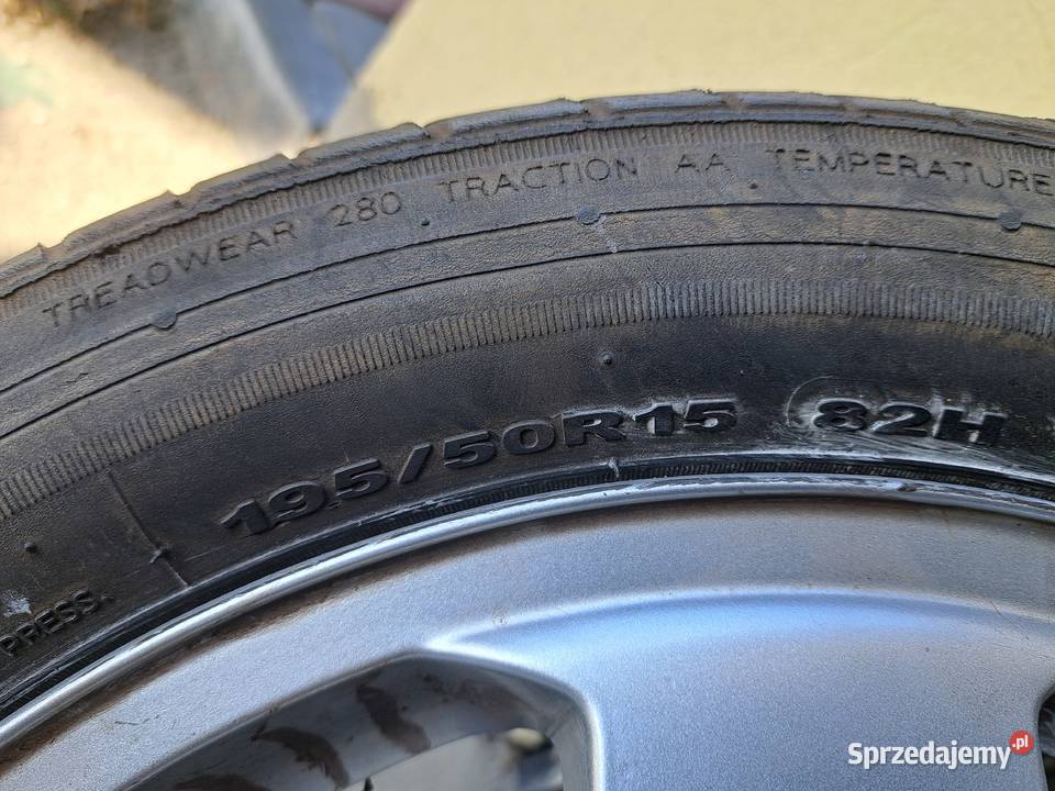 Opona 19550 R15 Biedaczów
