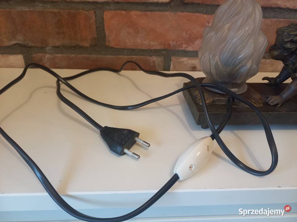 Lampka figuralna z dzieckiem szklany klosz Gawroniec