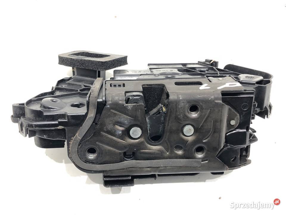 ZAMEK DRZWI LEWY PRZÓD SKODA OCTAVIA III sprzedam